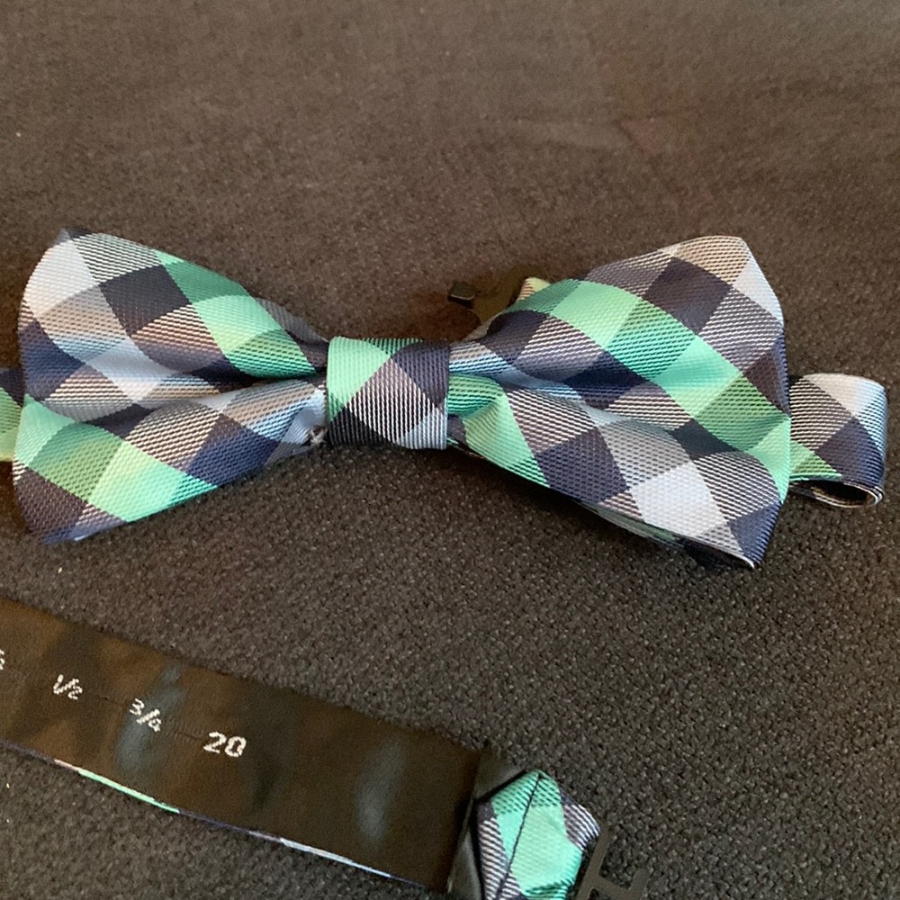 Wembley bow tie